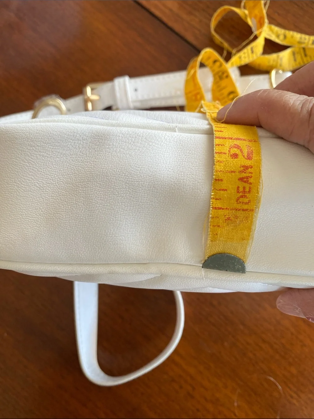 bebe , Los Angeles,White Quilted Crossbody with Gold Chain Accents - Picture 8 of 12